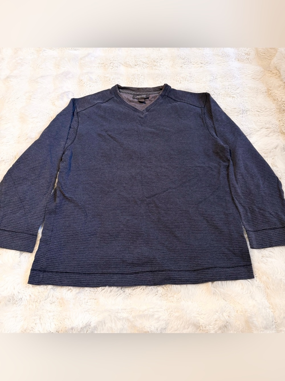 Method Men's Navy Crewneck Lightweight Long-sleeve